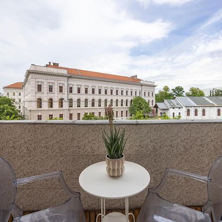 Luxy Central Spacious & Cozy Residence With Balcony Boedapest Buitenkant foto