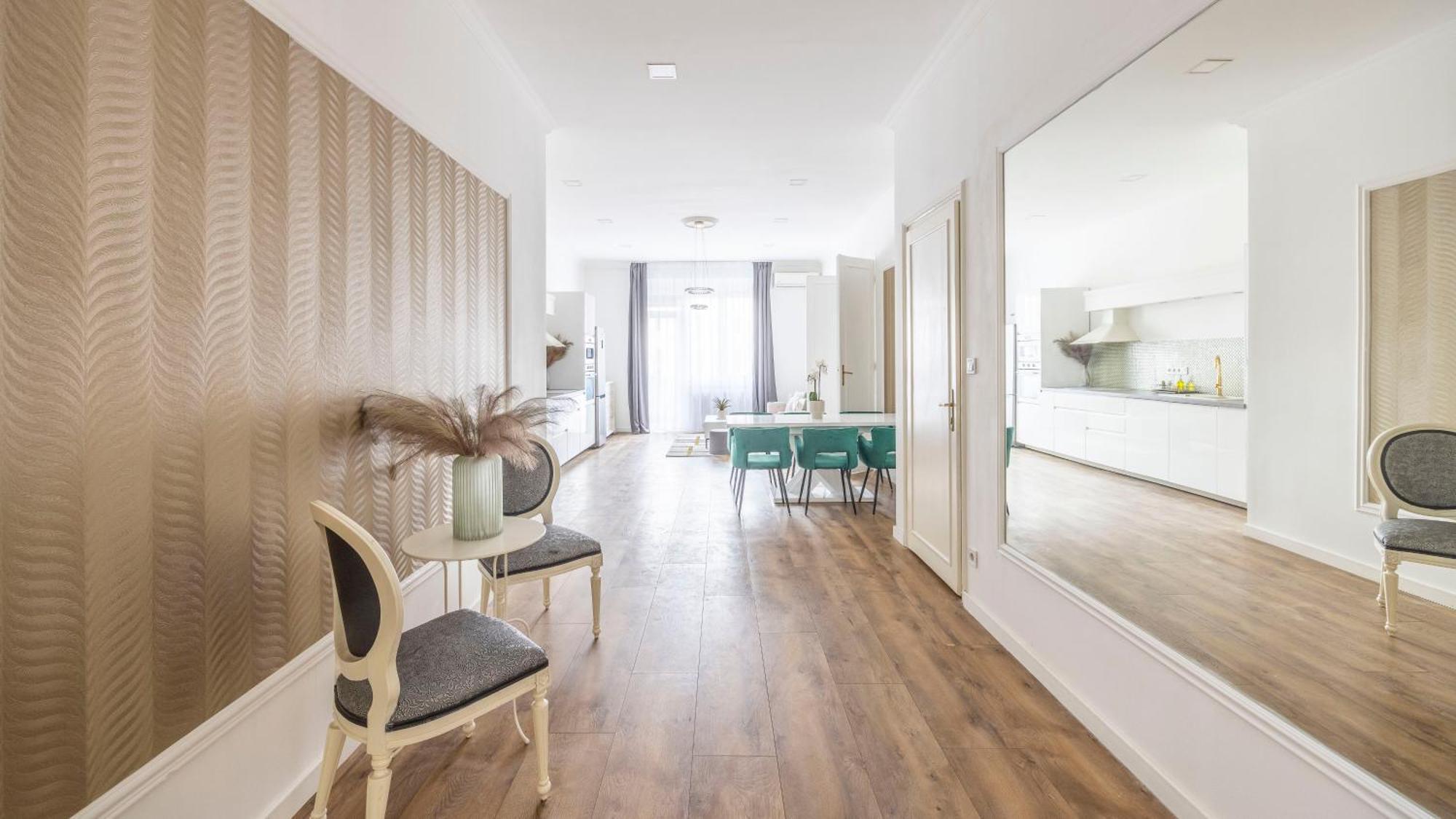 Luxy Central Spacious & Cozy Residence With Balcony Boedapest Buitenkant foto